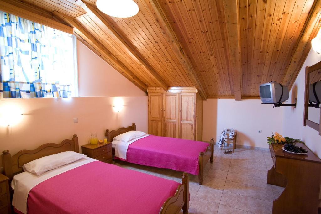 Pansion Filoxenia Apartments & Studios Tsoukaládhes Kamer foto